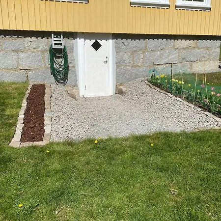 Soet Liten Stuga Foer 2 Strömstad Exterior foto